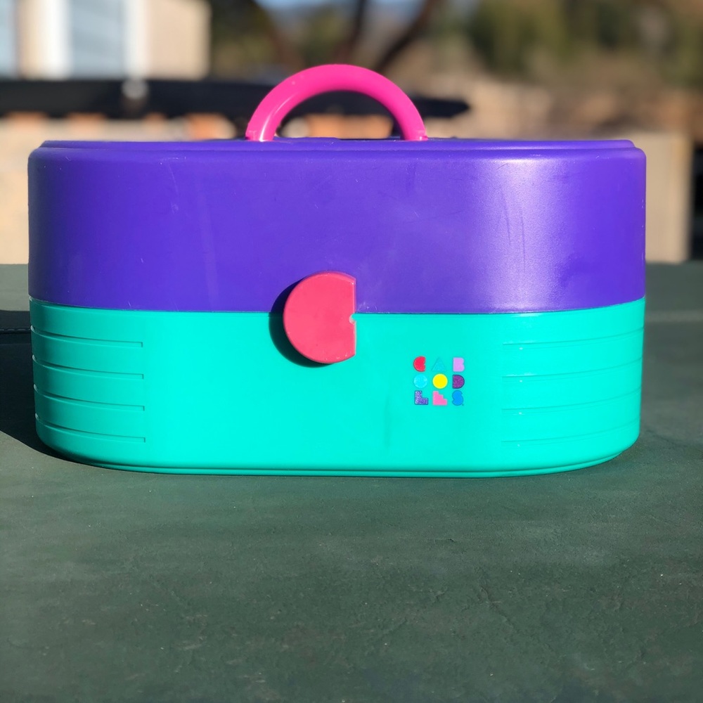 Vintage CABOODLES makeup caddy
